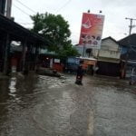Pangkalpinang Dilanda Banjir, Setelah 2 Jam Diguyur Hujan Pangkalpinang Dilanda Banjir, Setelah 2 Jam Diguyur Hujan