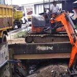 Pembersihan Saluran Air, Guna Menghindari Banjir Pembersihan Saluran Air, Guna Menghindari Banjir
