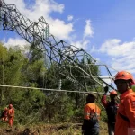 Dampak tower robohPLN gerak cepat pulihkan kelistrikan Pulau Bangka Dampak tower robohPLN gerak cepat pulihkan kelistrikan Pulau Bangka